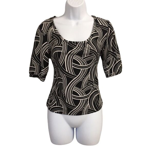 𝅺black and white abstract swirl stretch Scoop neck top size petite medium - Picture 1 of 13